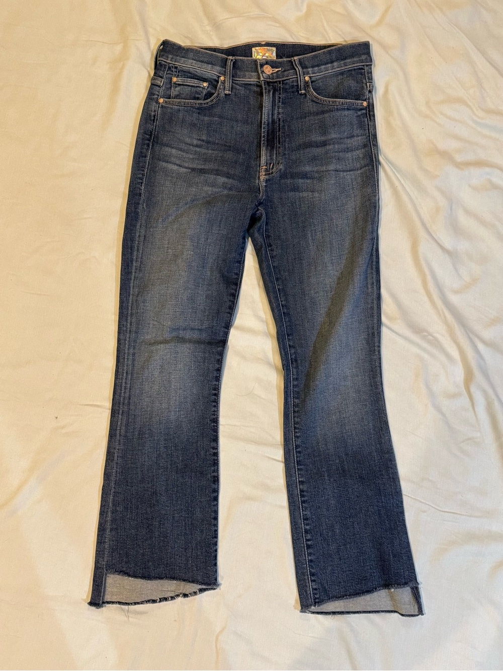 Mother brand “The Insider Cropped Step Fray” jeans in Size: 28/6